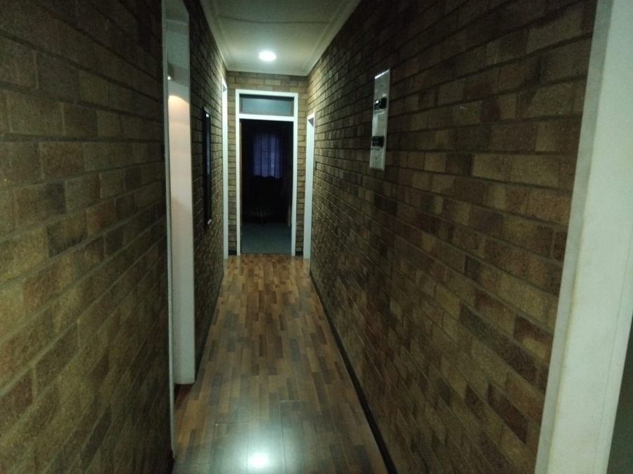 4 Bedroom Property for Sale in Lourenspark North West